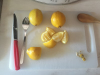 detersivo ecologico lavastoviglie - tagliare i limoni
